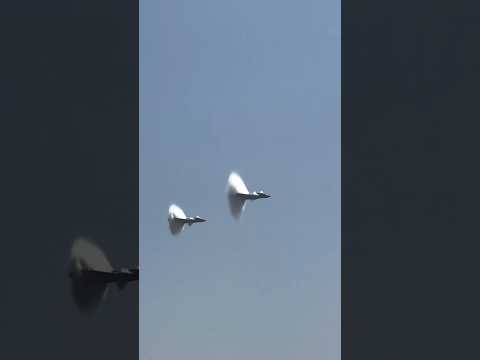 Two F-35 HIGH SPEED low pass and Vapor cone…Amazing Jet #f35 #fighterjet #usairforce
